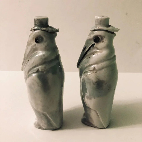 Vintage Penguins Pocket Flask with Cork Stopper  4.5 Inch Tall Figurines - Picture 4 of 16